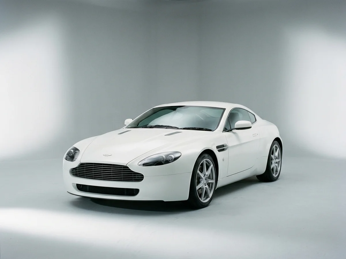 مساحات زجاج لسيارة Aston Martin V8 Vantage — مقاس مخصص، الأعلى تقييماً - 1